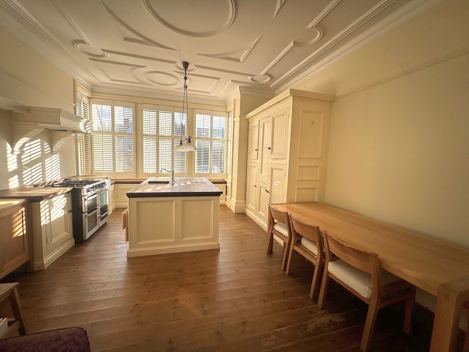 2-bed flat on Flat 1, 56, Leeds Road, Harrogate, £290,000