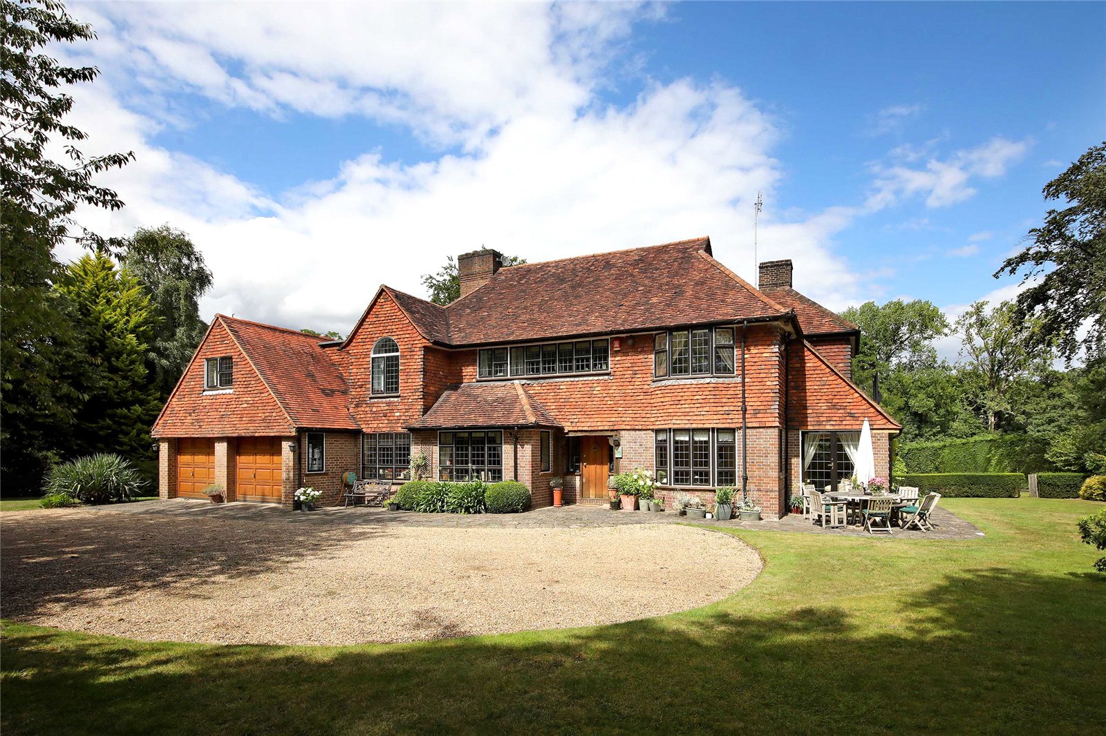 Photos of Templewood Lane, Farnham Common, Buckinghamshire SL2