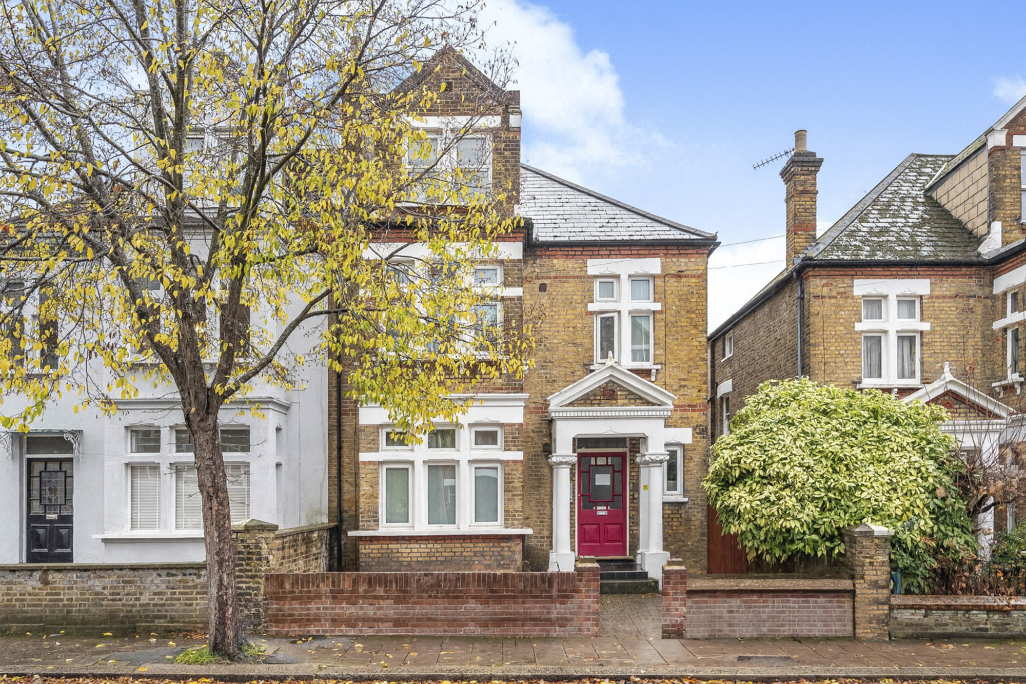 78, Barrow Road, London photo 4