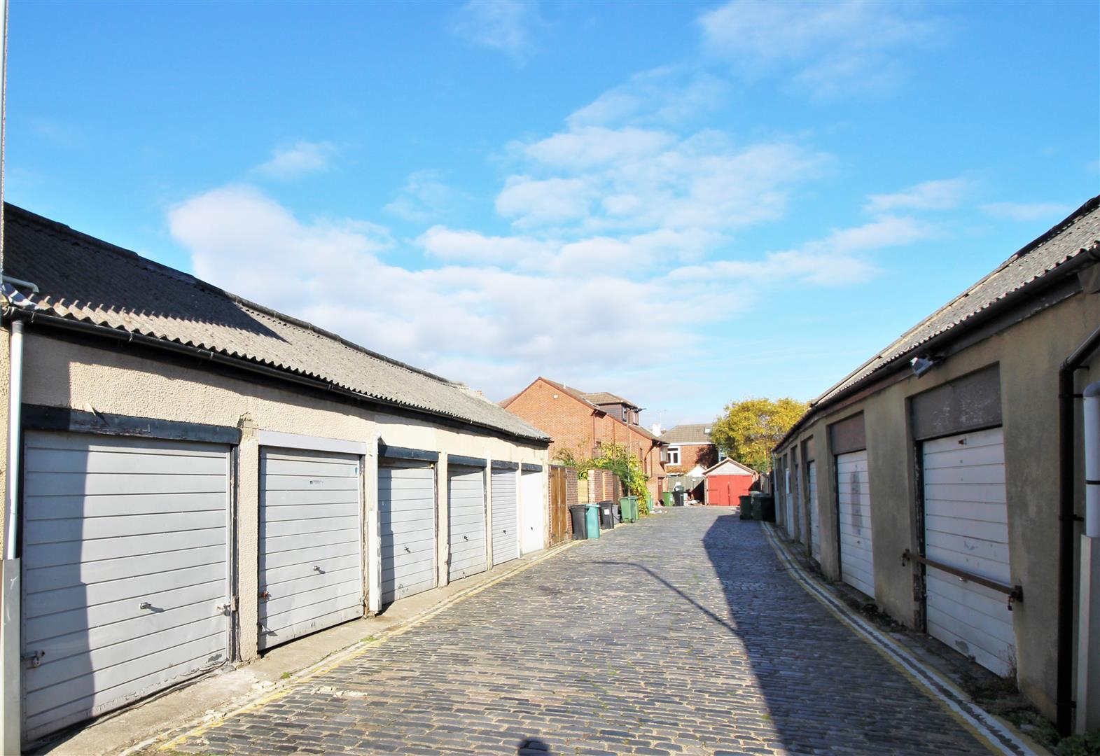 Garages 1-14, Wish Place, Southsea photo 4