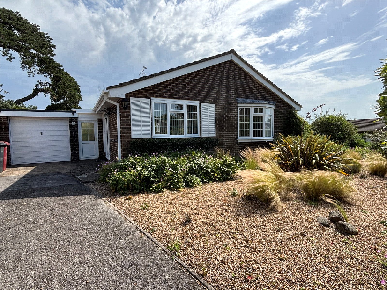 46, Guillards Oak, West Sussex photo 2