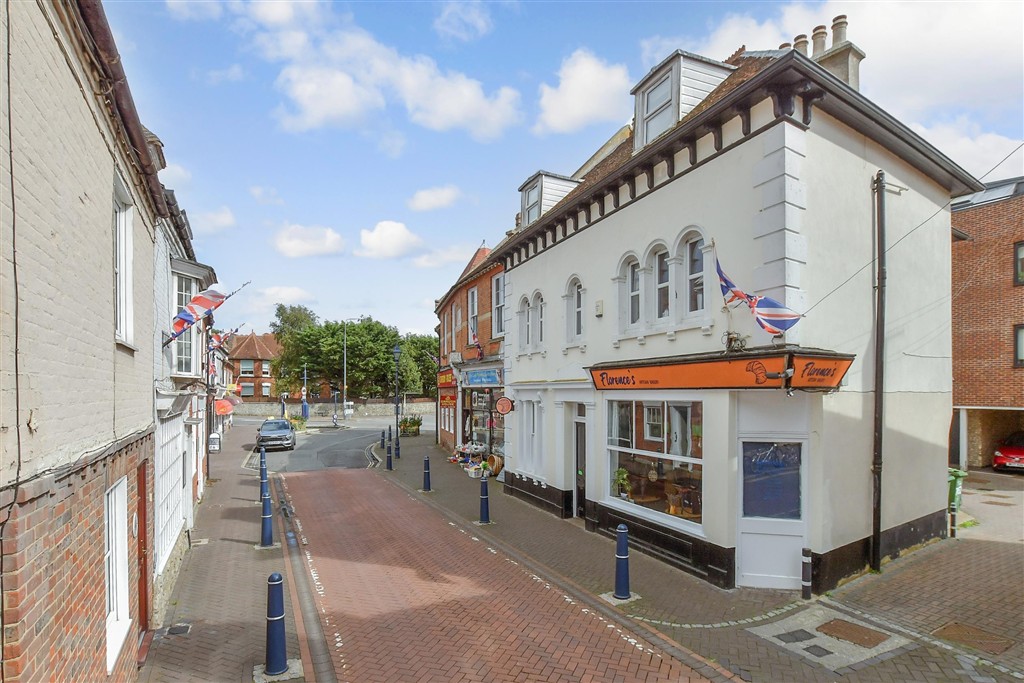 High Street, Hythe photo 3
