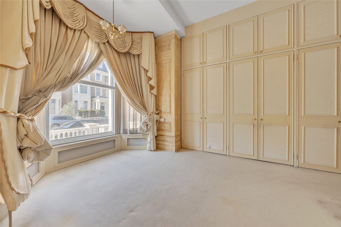 2 bedroom flat for sale 0