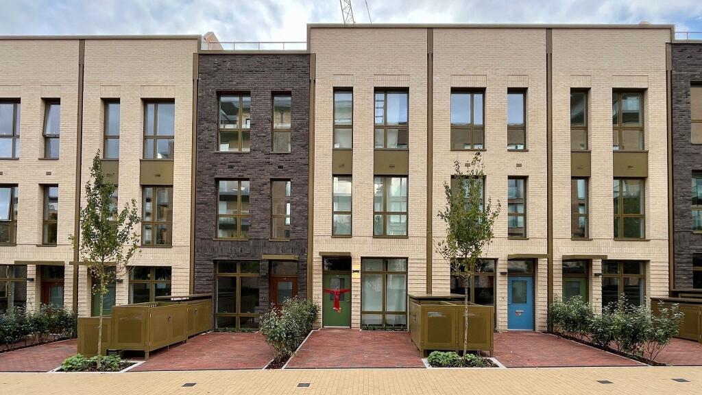 Handley Drive, London photo 2