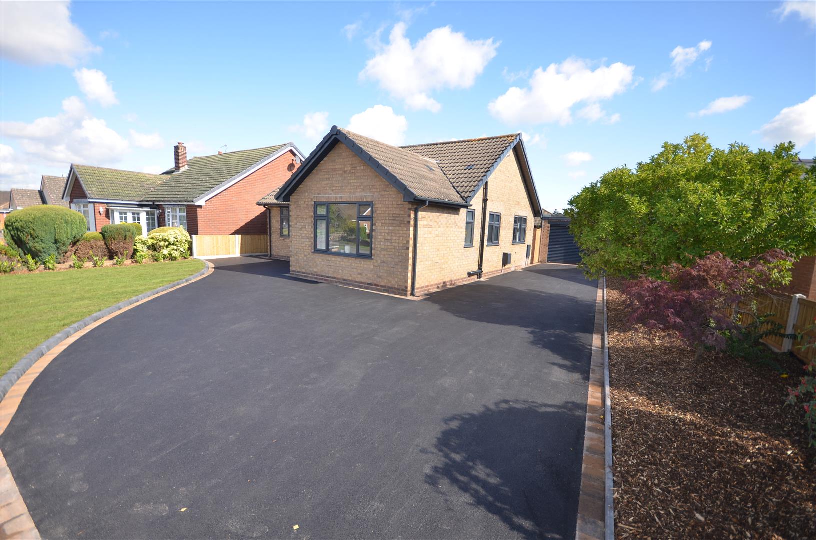 Photos of Diamond Ridge, Barlaston, StokeOnTrent ST12 62496152