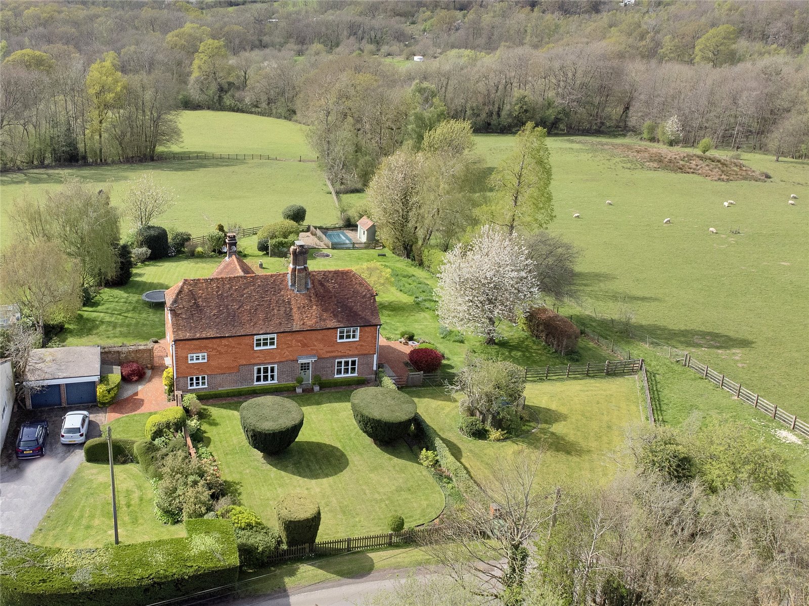 5 bedroom detached house for sale 0