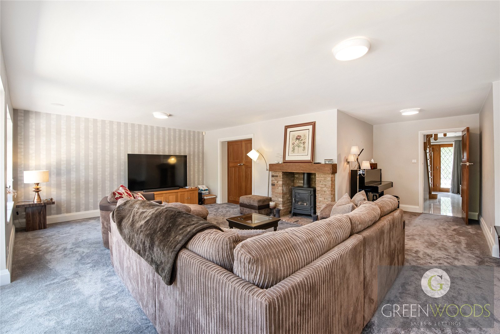2, Garners Close, Gerrads Cross photo 4
