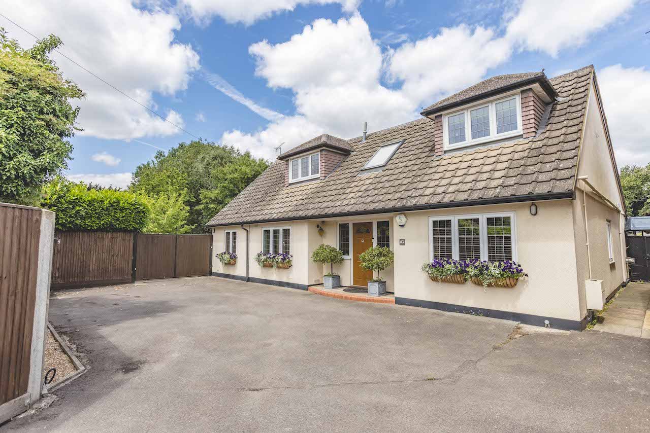 4 bedroom detached house for sale 0