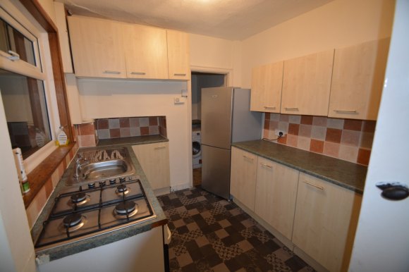 3-bed house on 62, St. Annes Road, Leeds, £585/mo