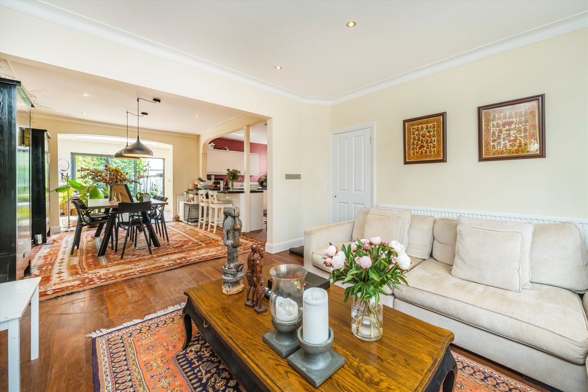 4 bedroom detached house for sale 0