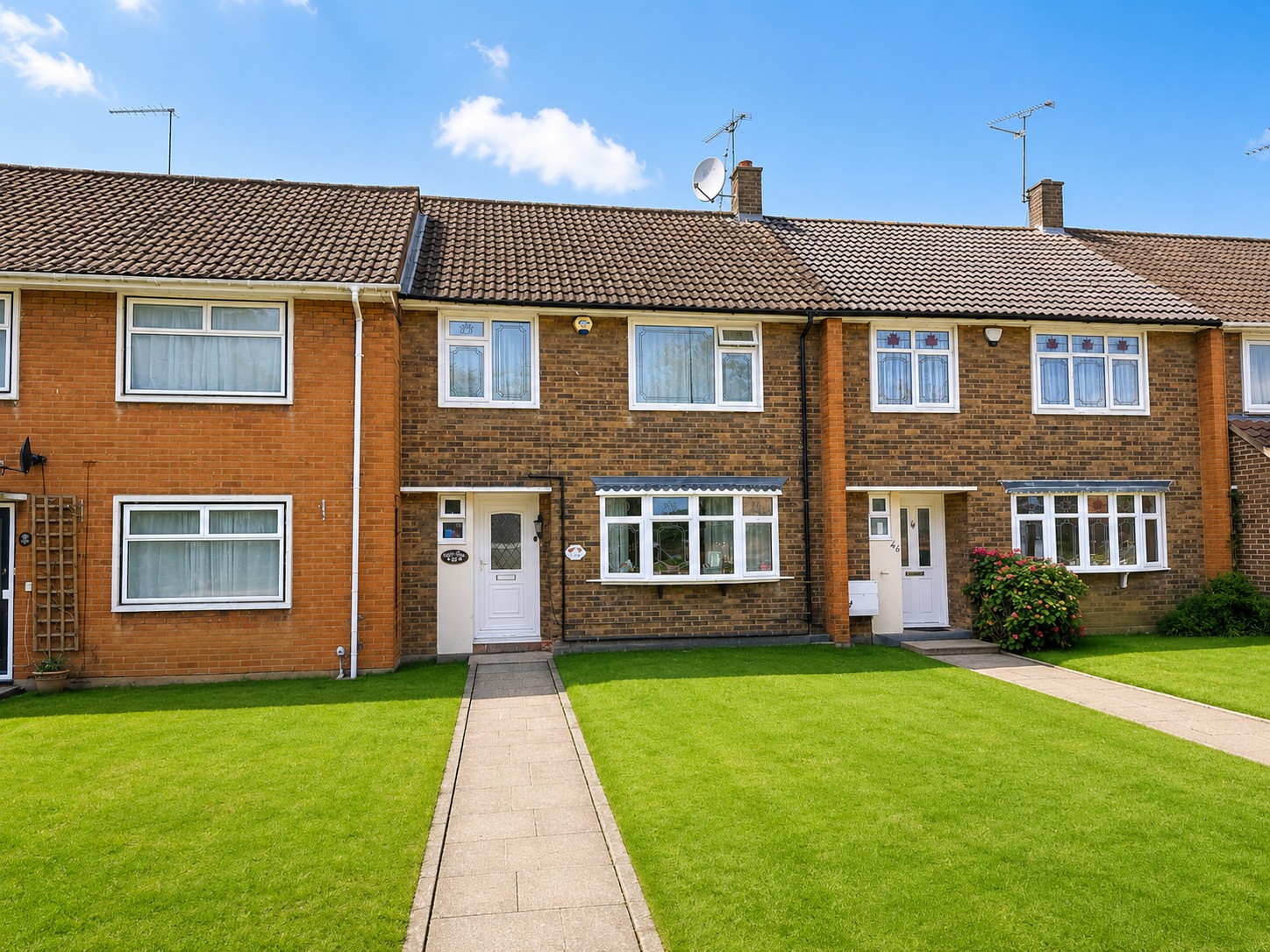 48, Basildon photo 3
