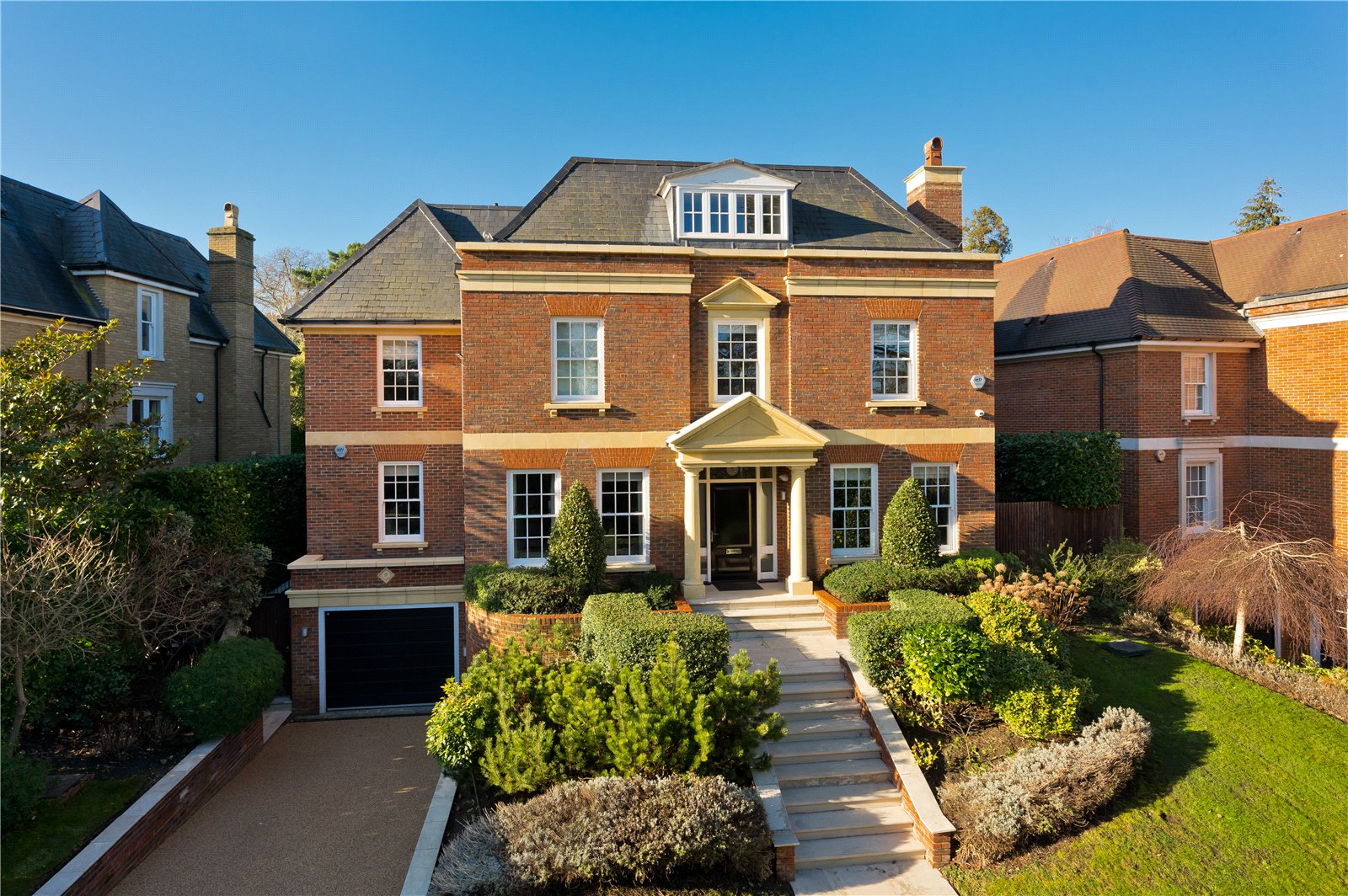 6 bedroom detached house for sale 0