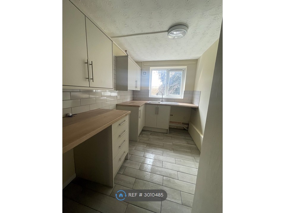 Bevills Place, March photo 3