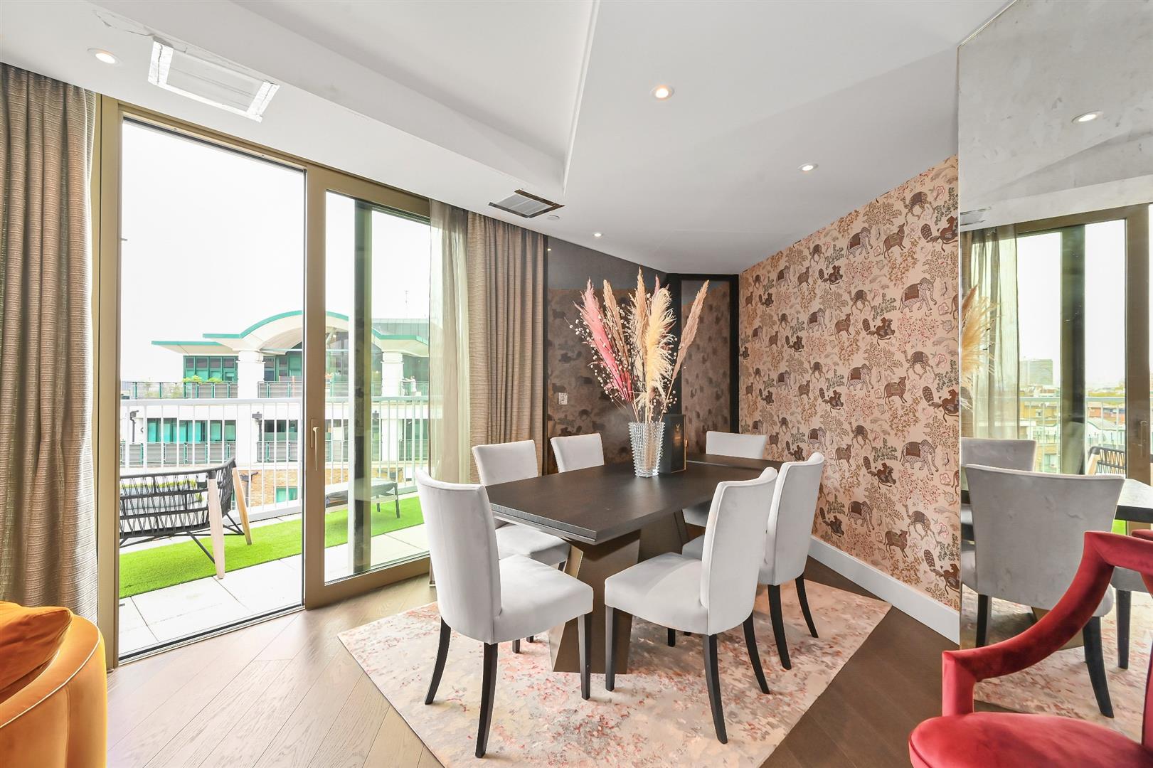 3 bedroom flat for sale 0