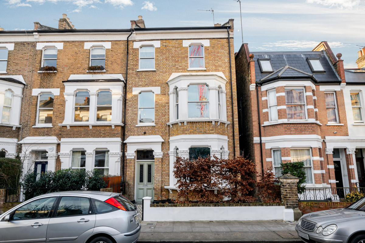 4 bedroom town house for sale 0