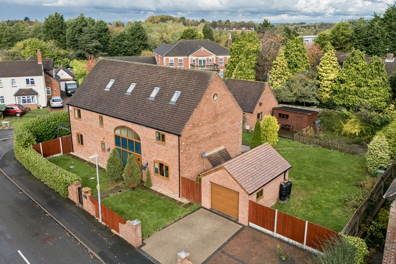 5-bed detached on The New Barn, Park Lane, Telford, £675,000