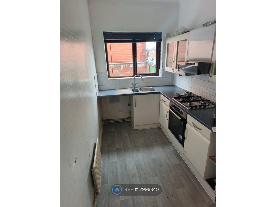 B Ruby Street, Denton, Manchester photo 3