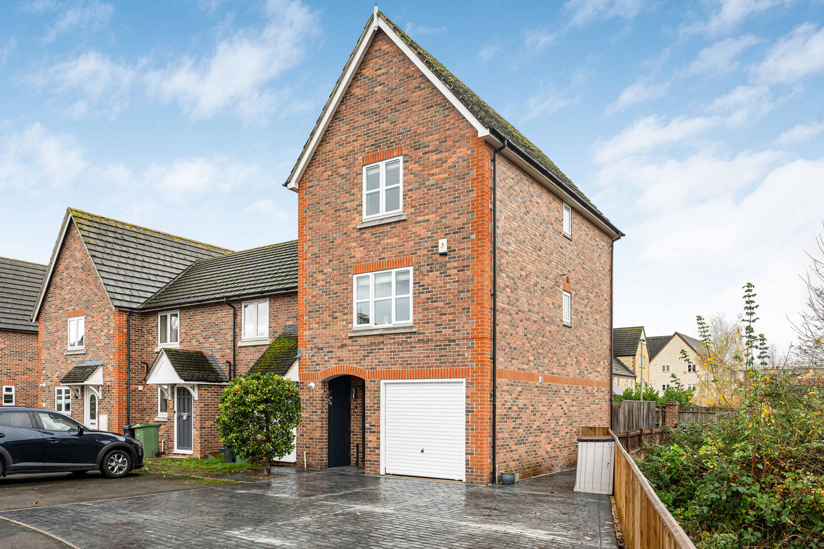 4-bed house on 111, Willow Brook, Abingdon, £499,000