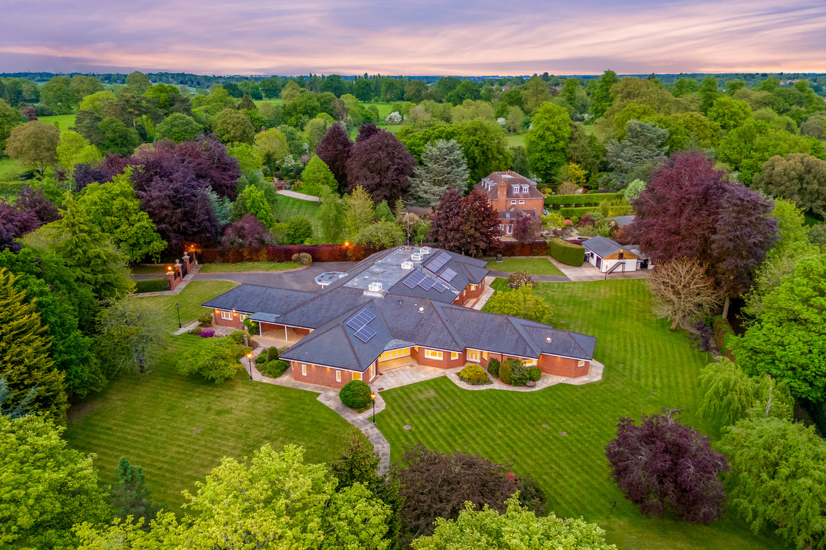 5 bedroom property for sale