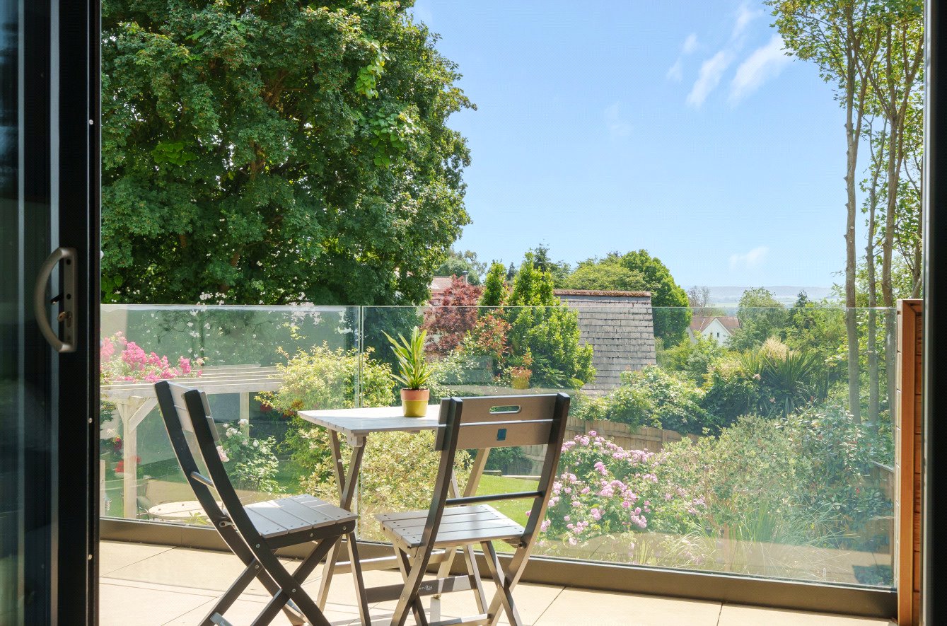 4 bedroom detached house for sale 0