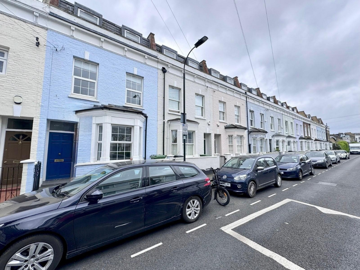 4 bedroom terraced house for sale 0