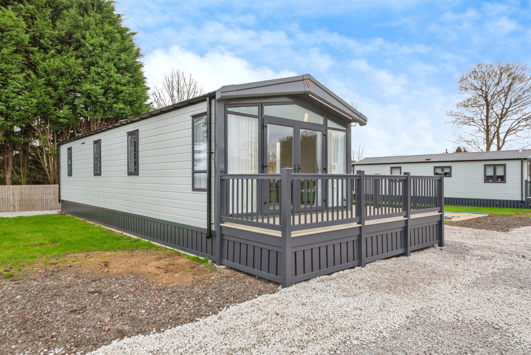 2-bed caravan on White Swan, Main Street, Newark, £100,000