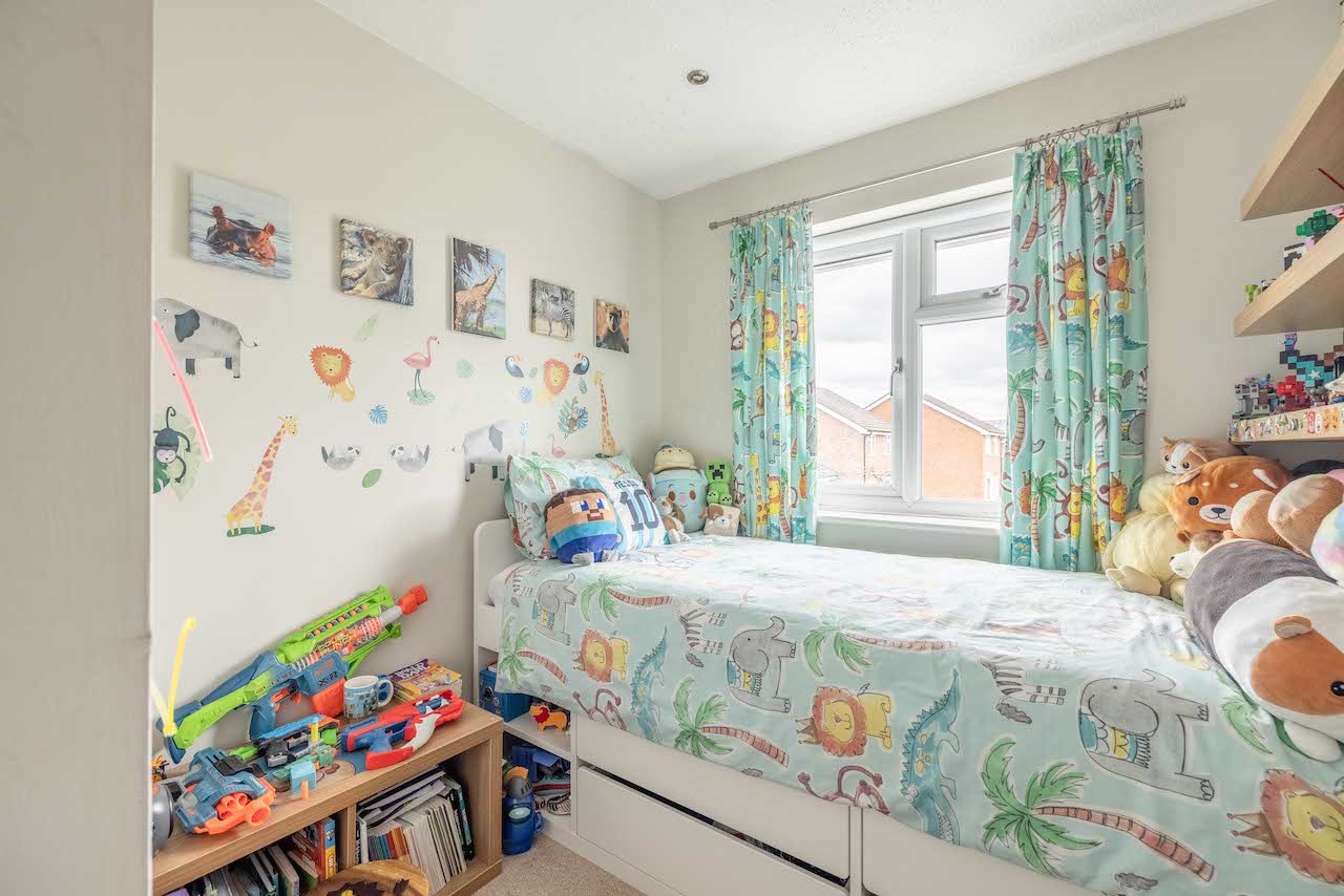 Photos of Lowbrook Drive, Maidenhead SL6 66886310 PrimeLocation