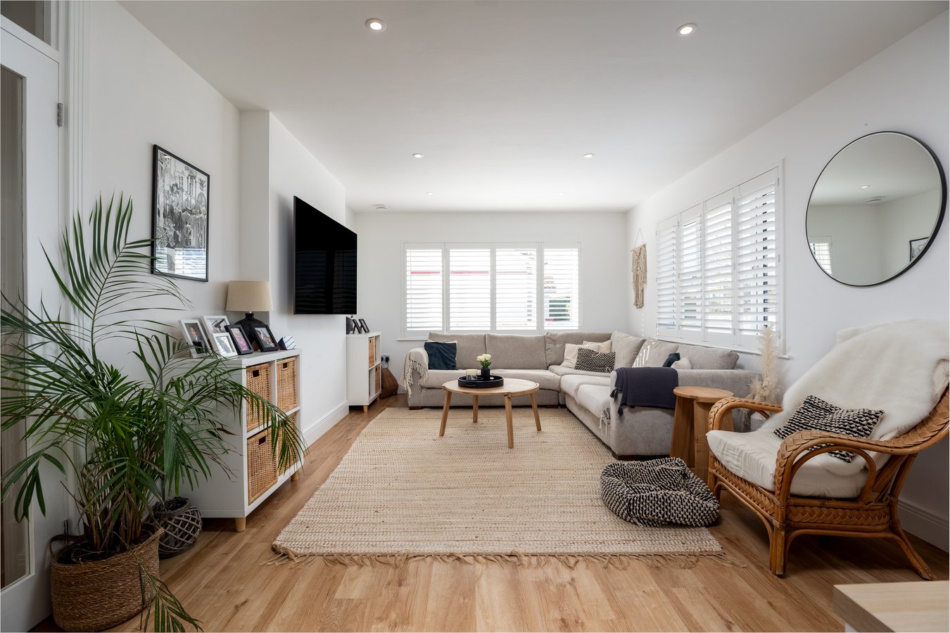 4 bedroom detached bungalow for sale 0