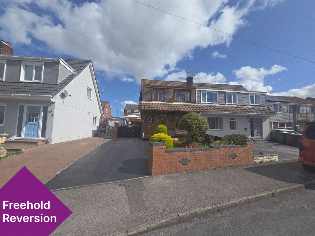58 Forest Hill, The Bryn, Blackwood photo 2