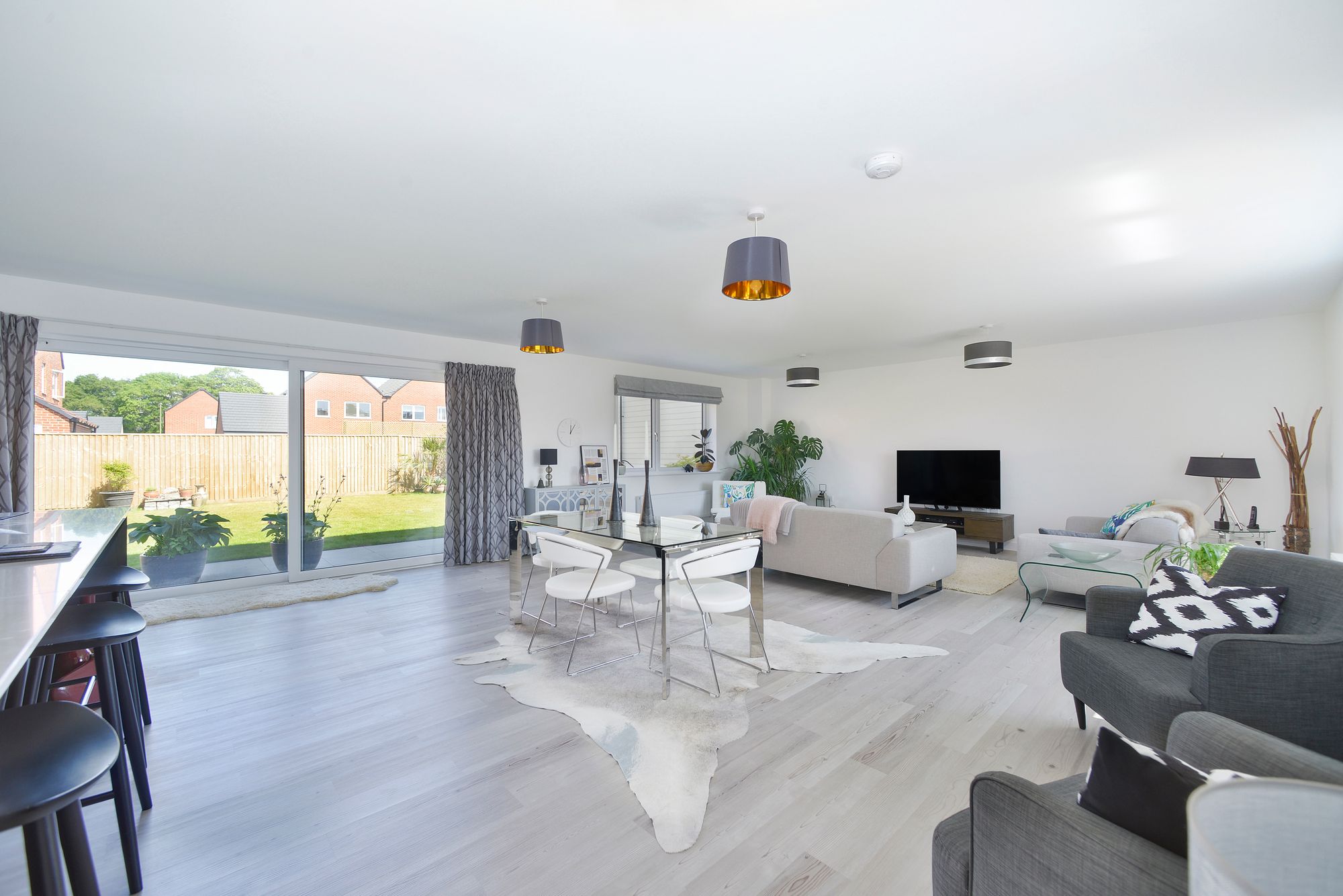 4 bedroom detached house for sale 0