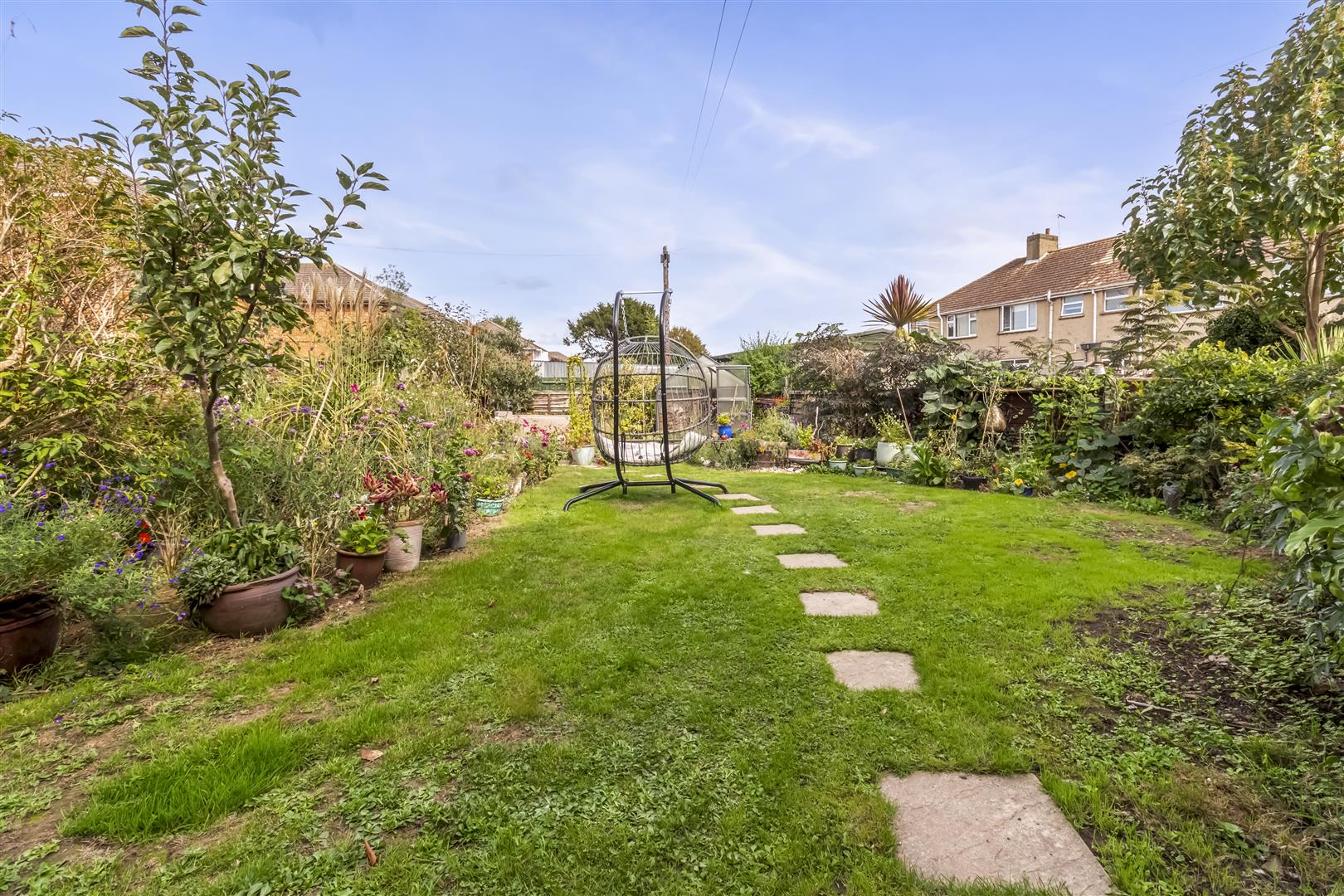 2 bed flat for sale