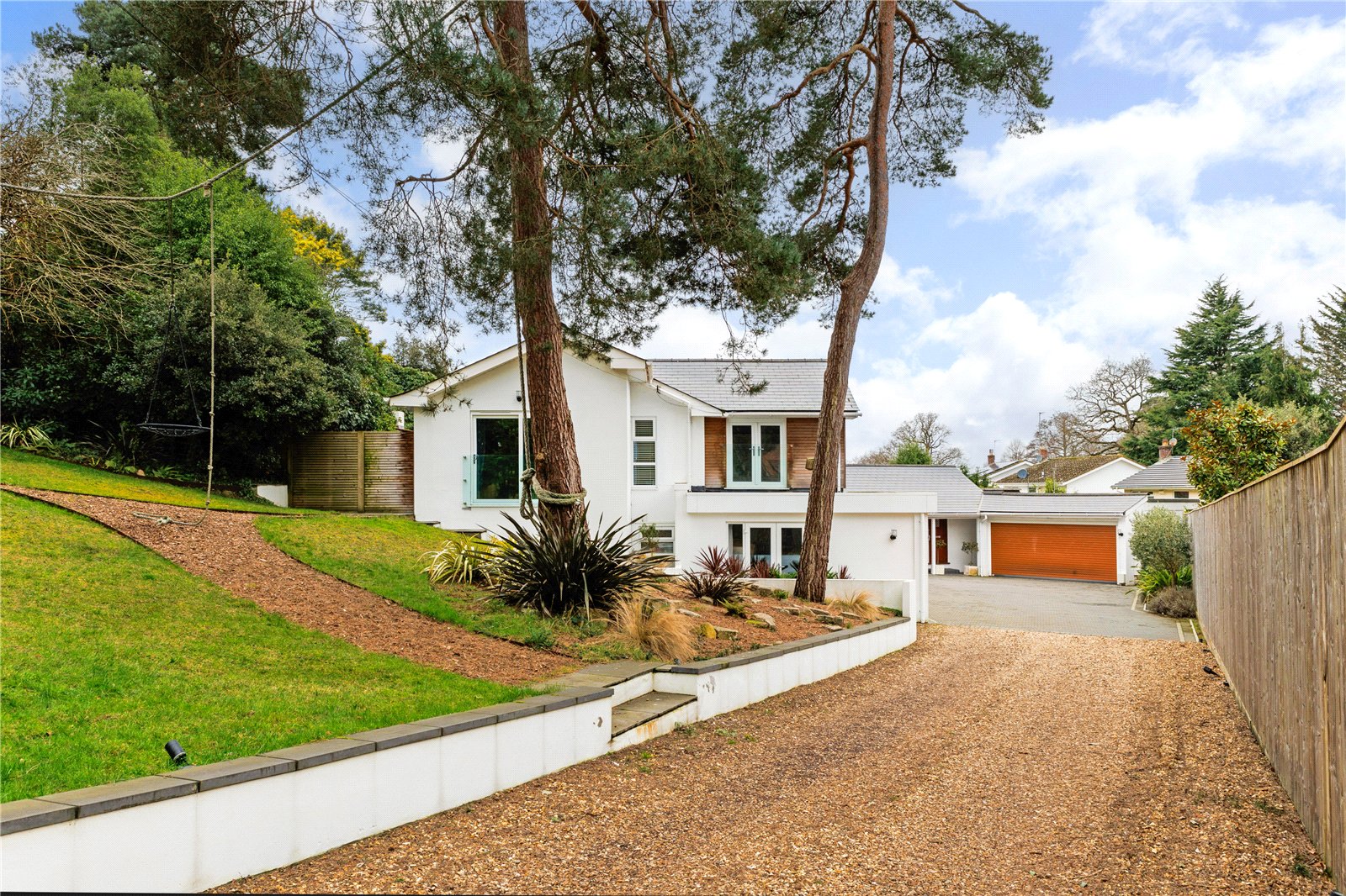 5 bedroom detached house for sale 0