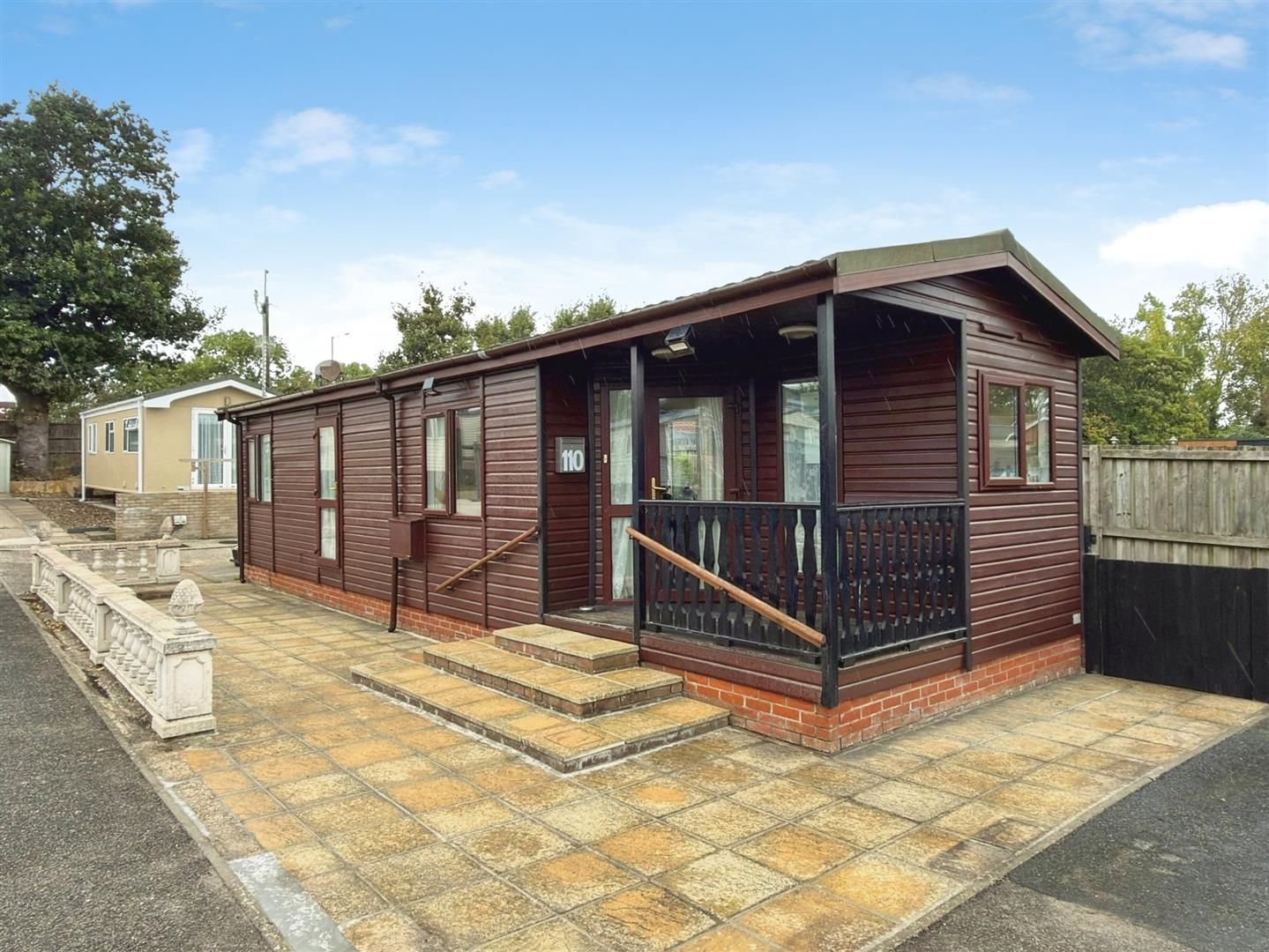 110 Beach Farm Residential & Holiday Park Ltd, Arbor Lane, Lowestoft photo 3