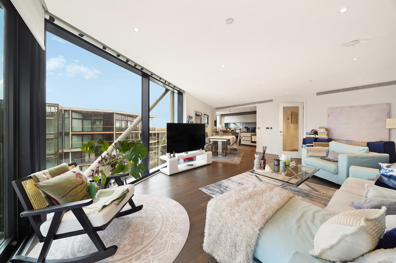 2 bedroom flat for sale 0