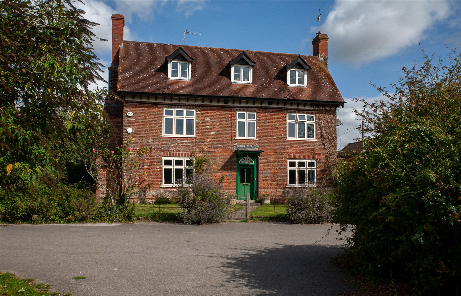 5 bedroom equestrian property for sale 0