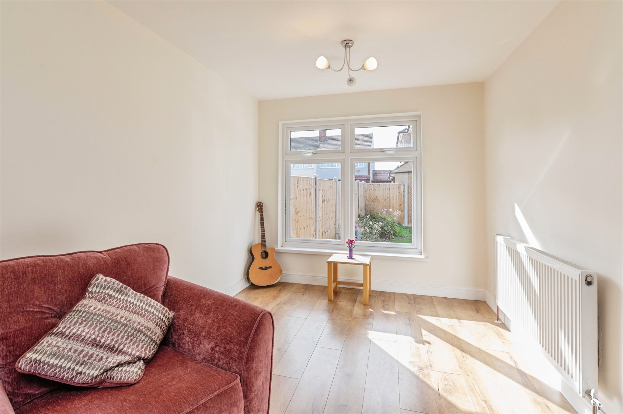 South Hall Drive, Rainham photo 4