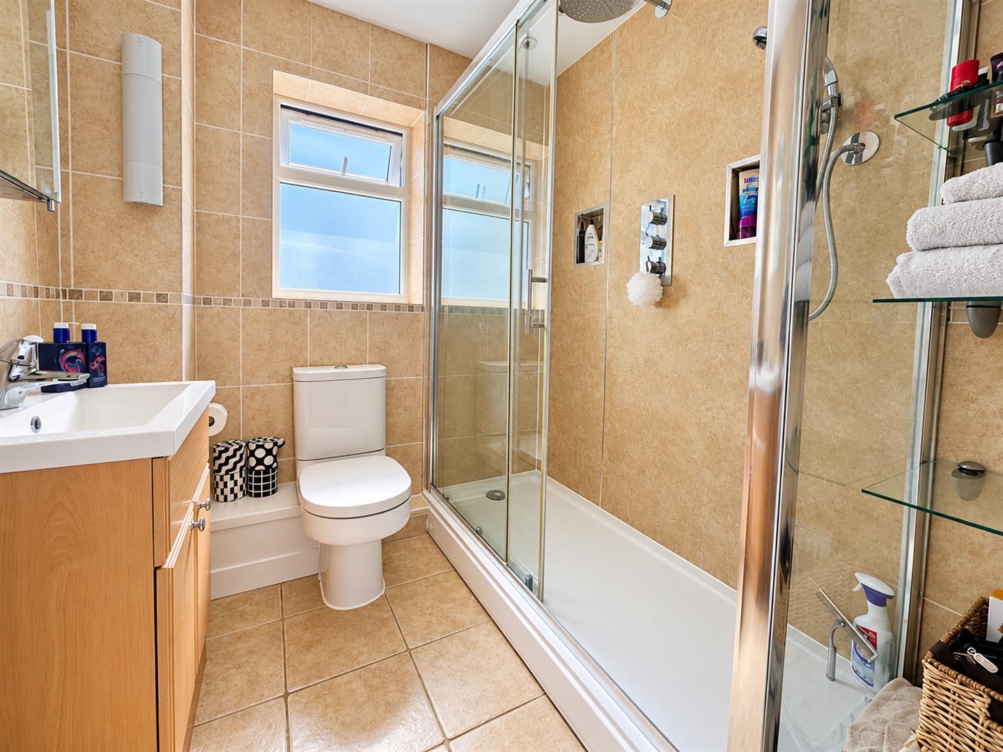 2-bed semi-detached on 20 Coconut Sands, Nightingale Lane, Burgess Hill, £1,850/mo