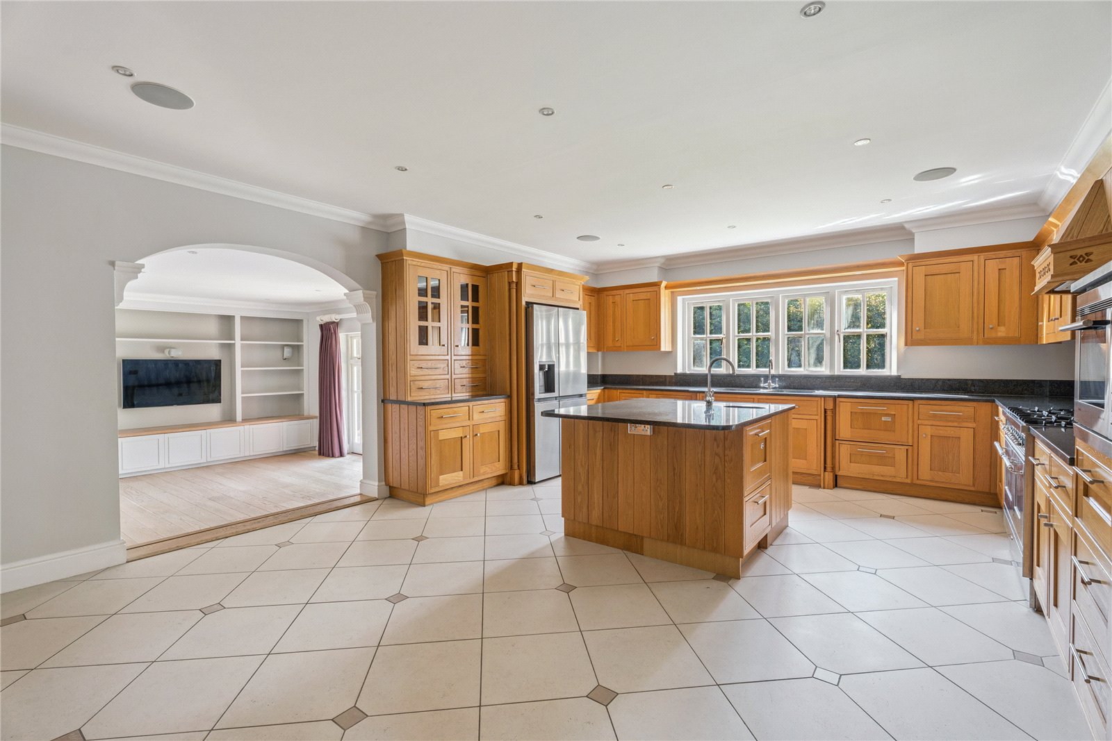 5 bedroom detached house for sale 0