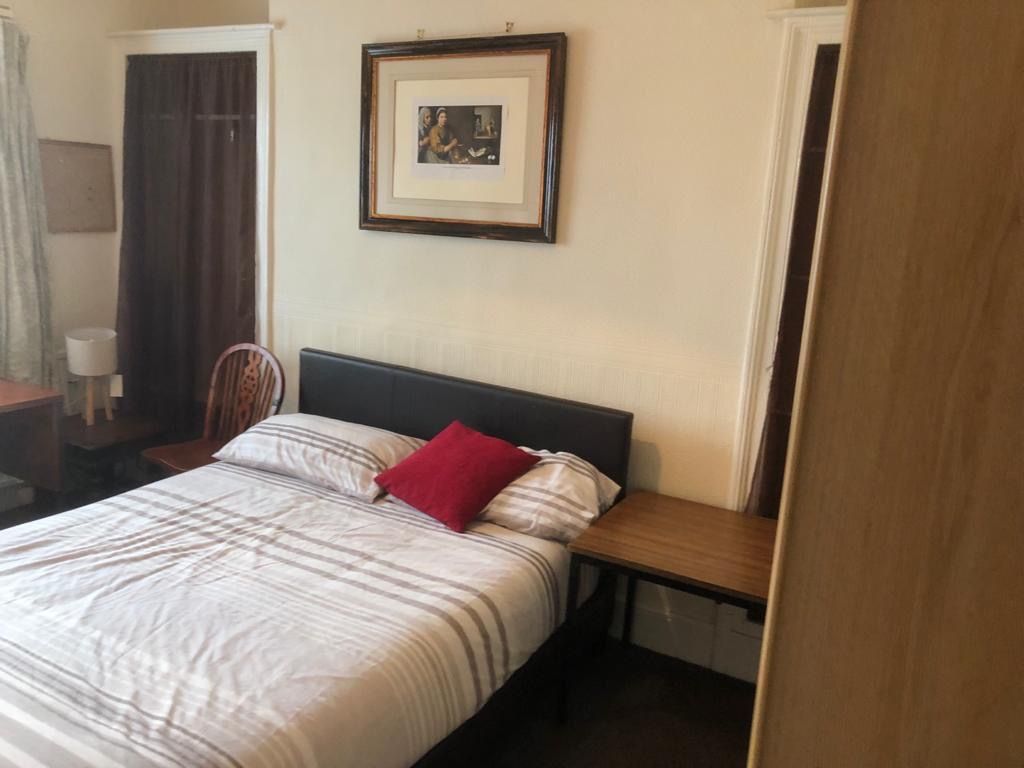 Room 5, 24 Saxby Street, Leicester photo 3