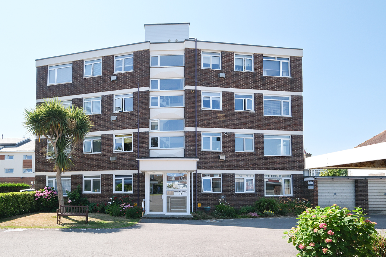 2-bed flat on 6 Marine Park, Nyewood Lane, Aldwick, Bognor Regis, West Sussex, £254,999