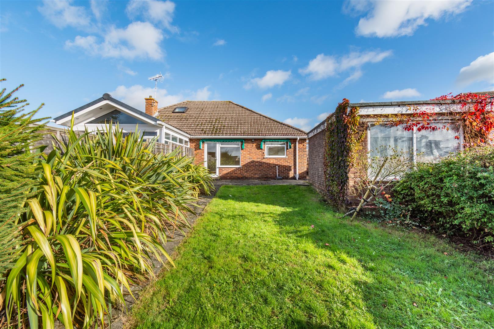 Photos of Bramley Crescent, Bearsted, Maidstone ME15 62738727