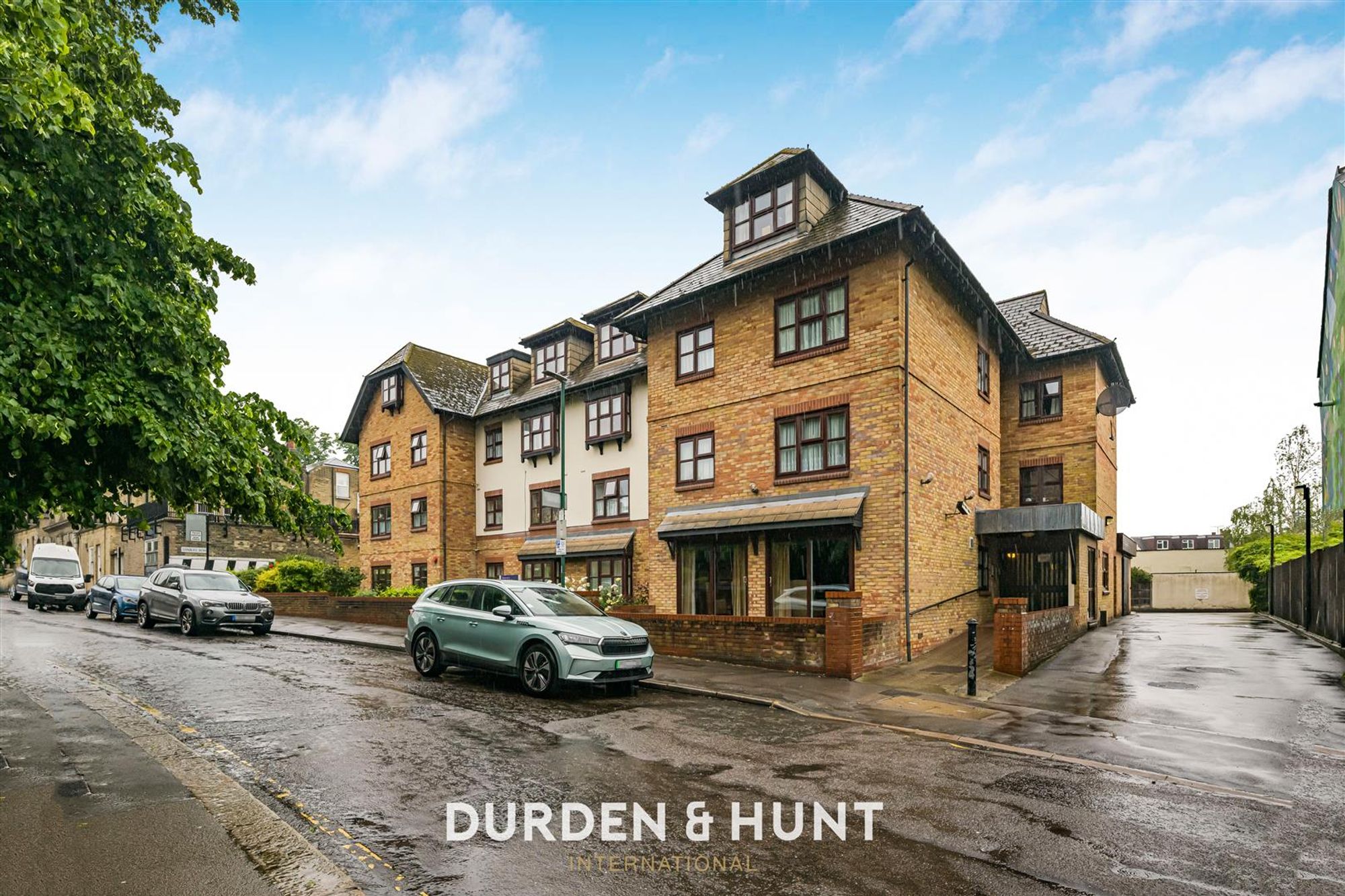 1-bed house on Flat 8, Westleigh Court, London, £187,500
