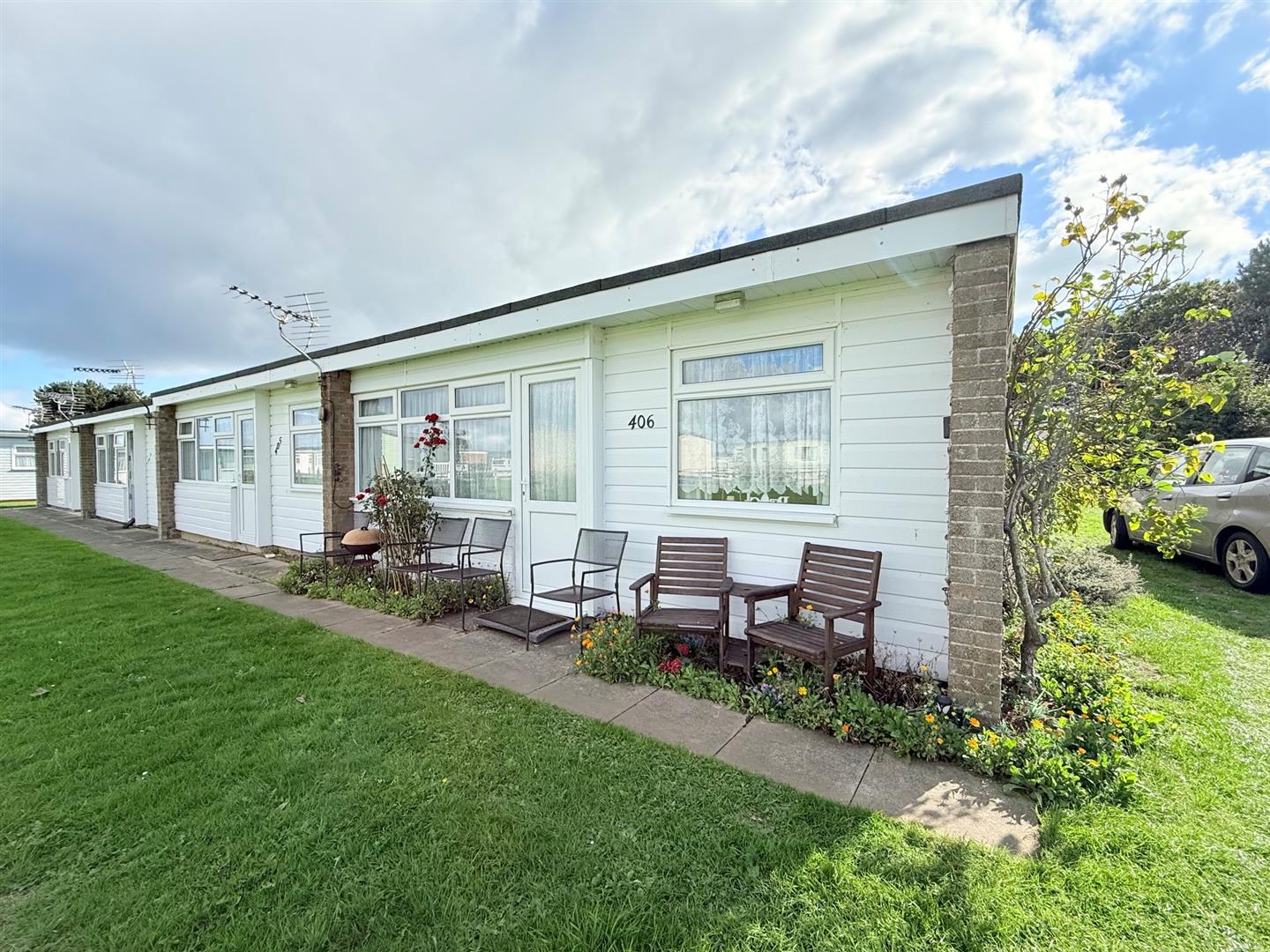 406 Sundowner Holiday Park, Newport Road, Hemsby, Great Yarmouth, NR29 4NW - listing photo