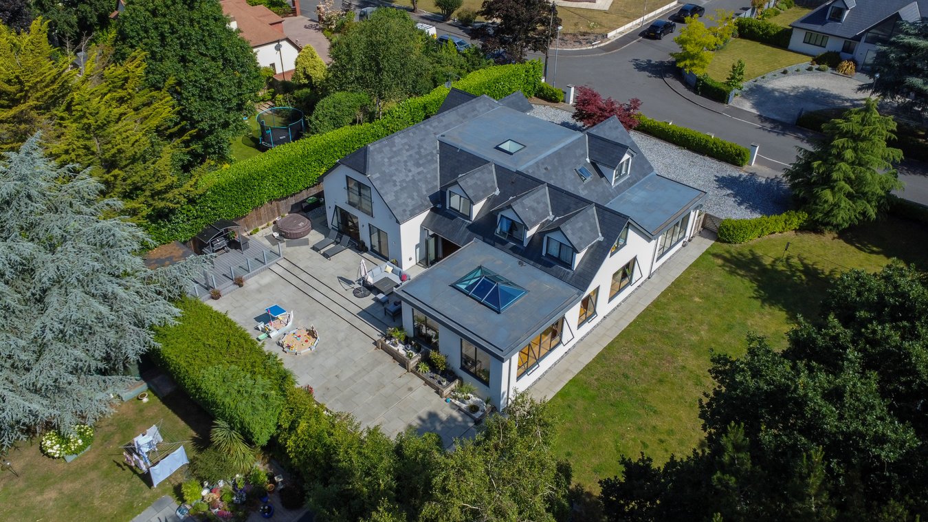 5 bedroom detached house for sale 0