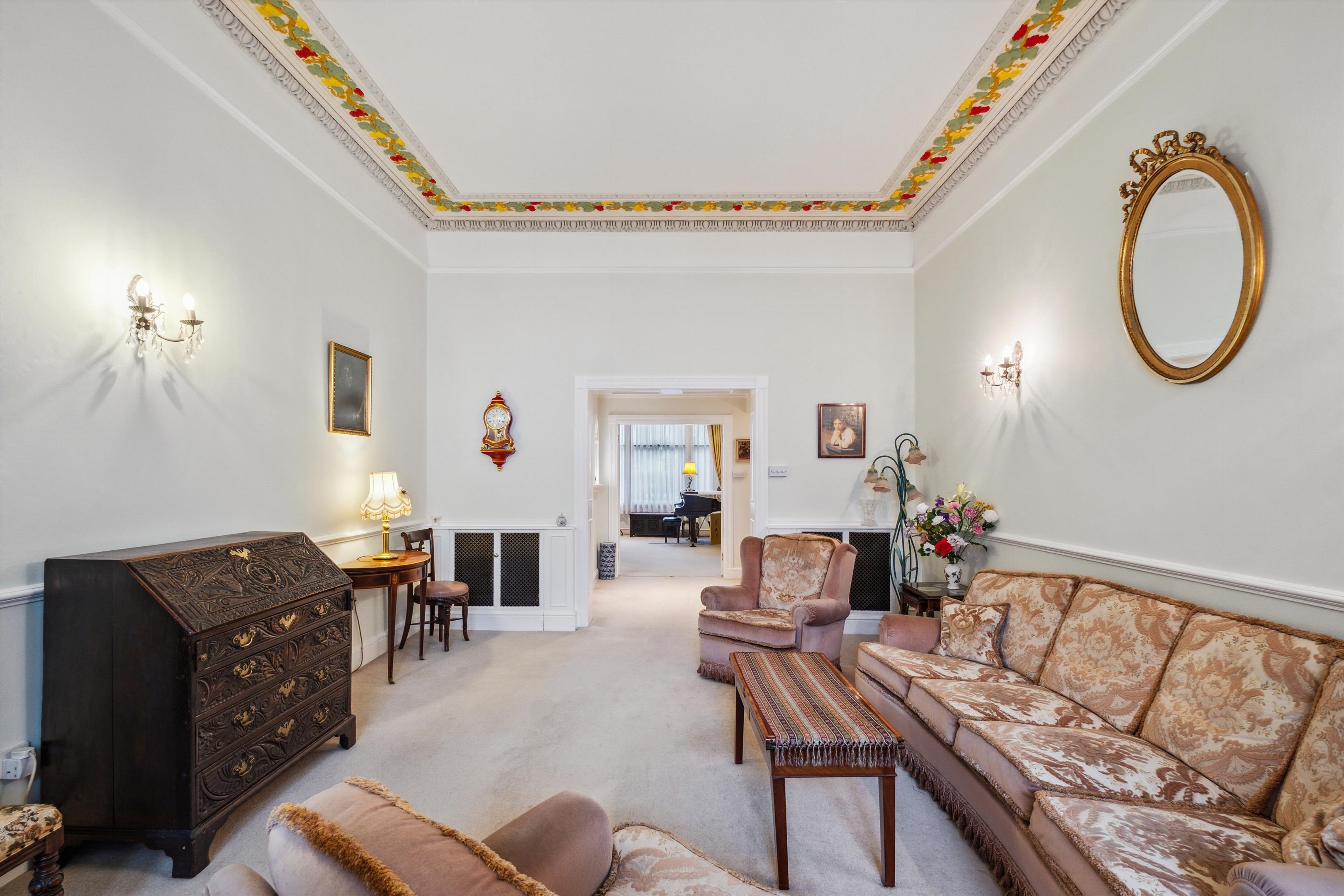 2 bedroom flat for sale 0