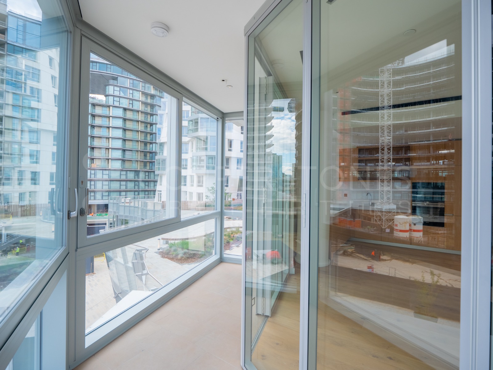 2 bedroom flat for sale 0