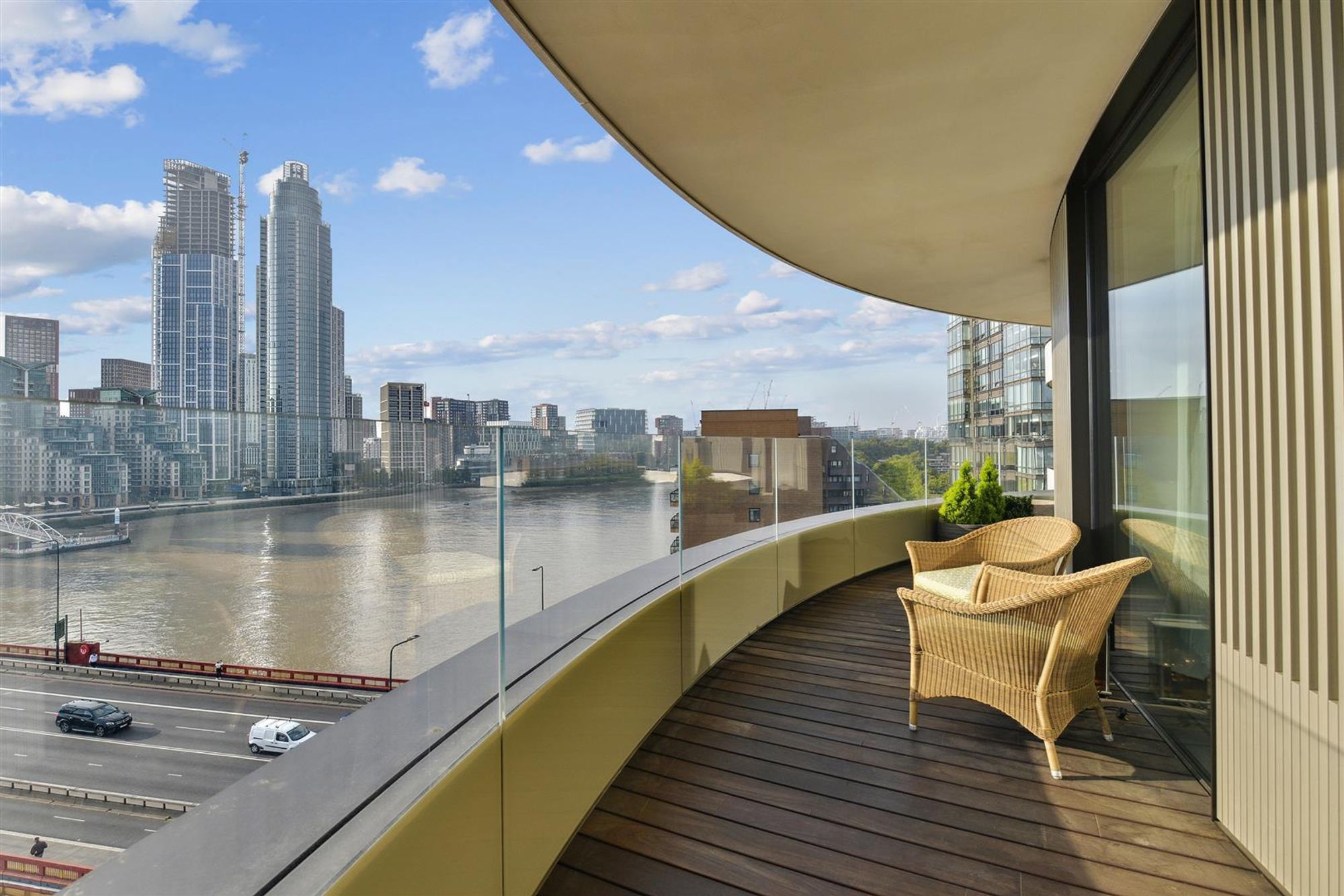 Apt W703, Riverwalk, London photo 2