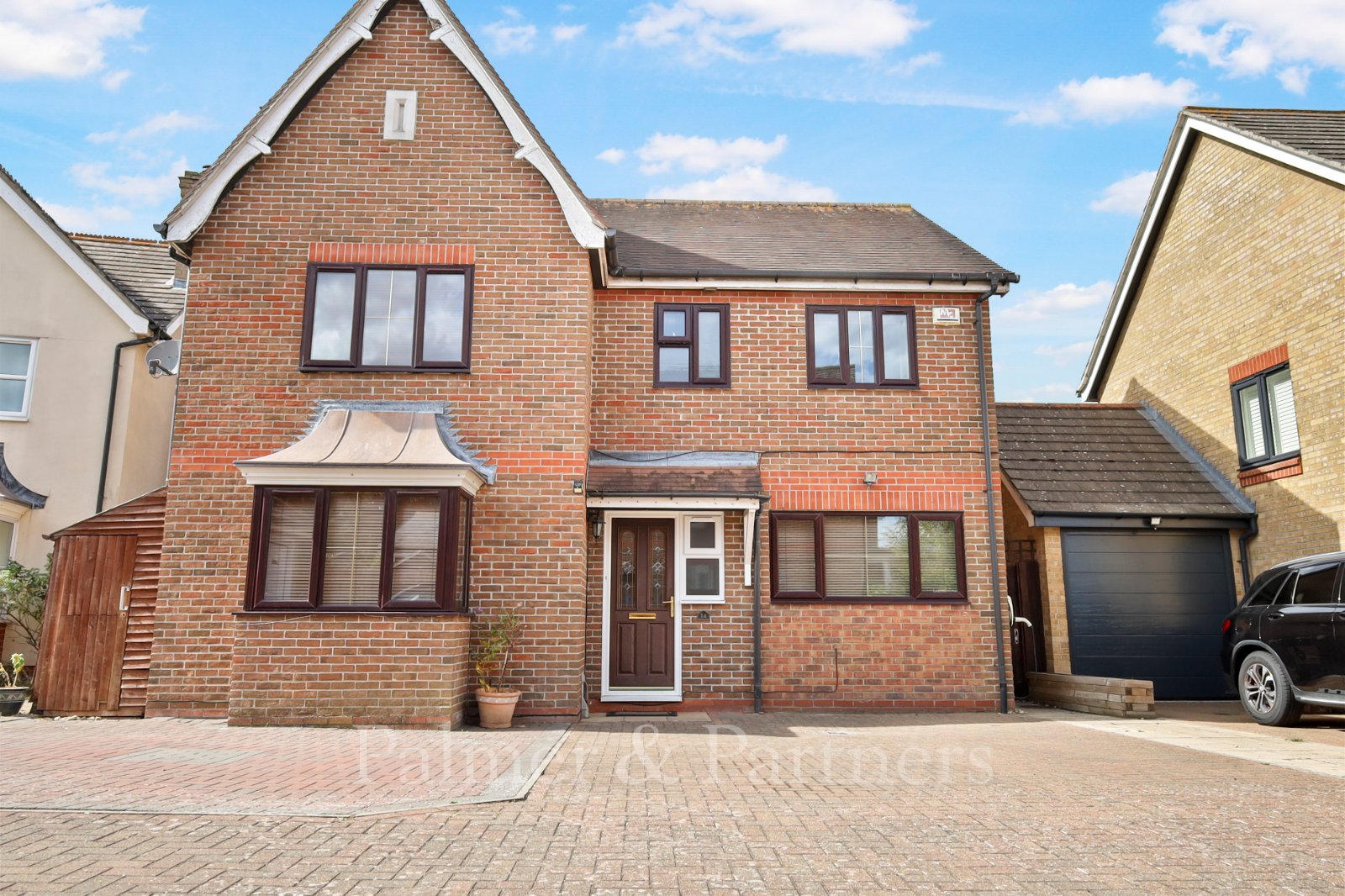 14, Hadrian Close, Essex photo 2