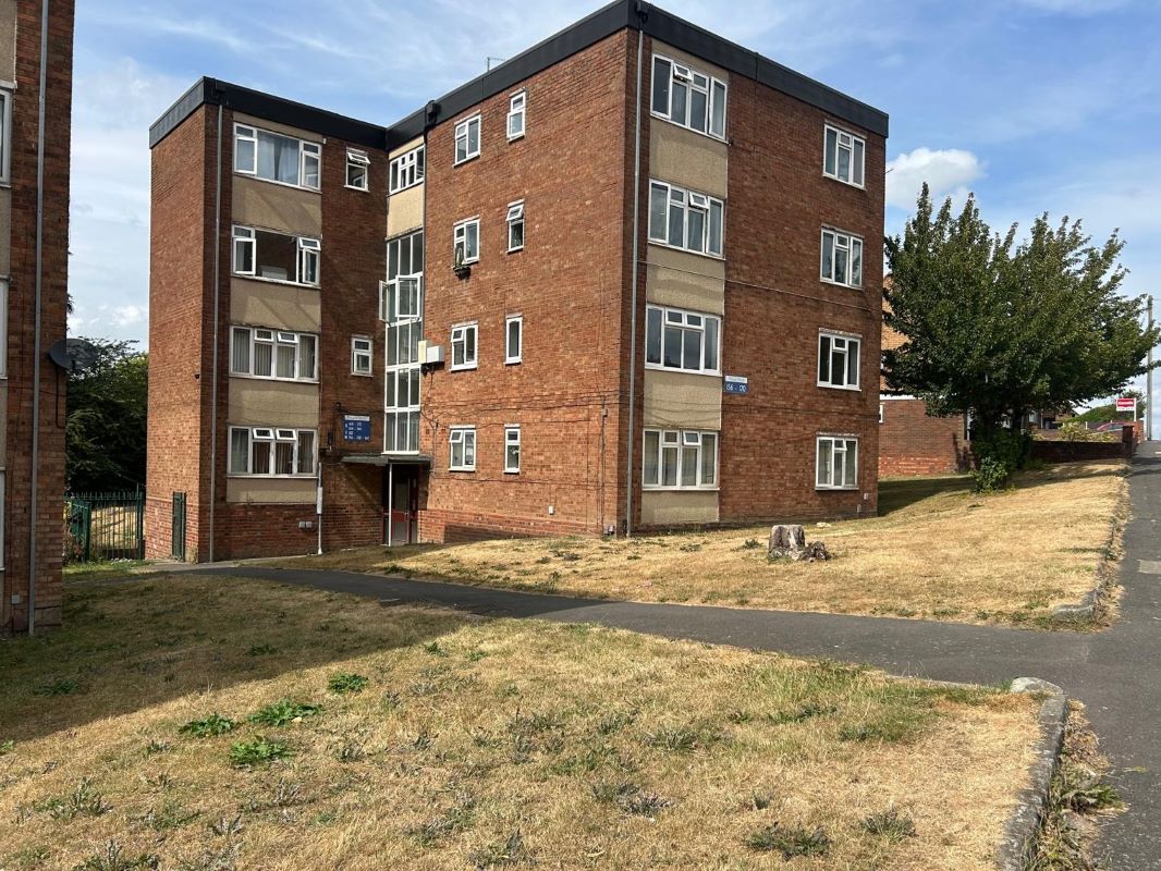 158, Mount Road, Wolverhampton photo 2