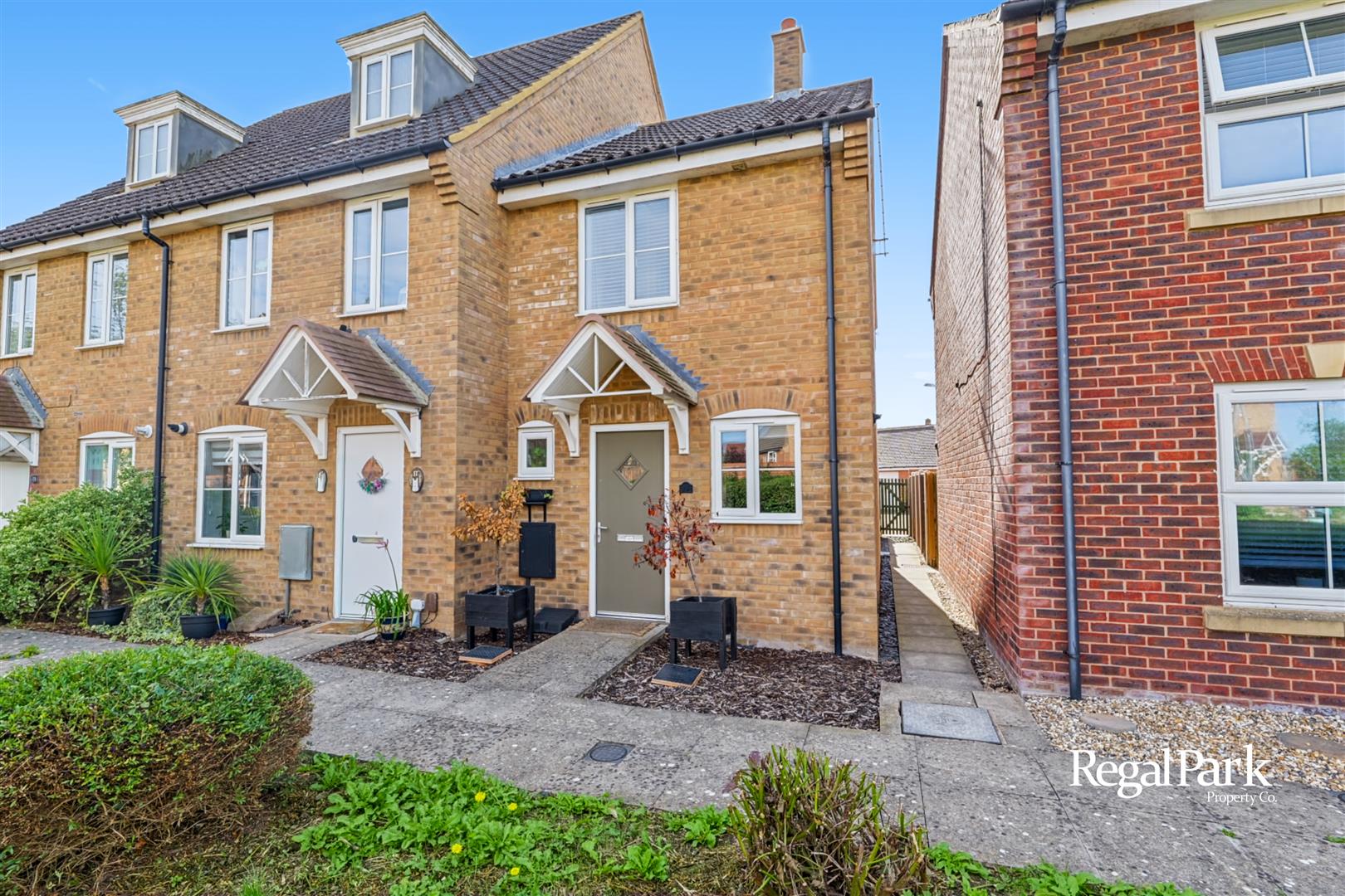 2 bed end terrace house for sale
